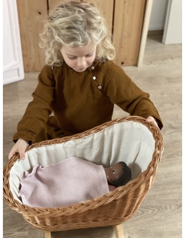 Cuna muñeca de mimbre