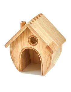 Casita encantada de madera