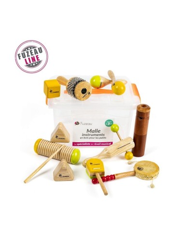 Cofre con 10 instrumentos de madera