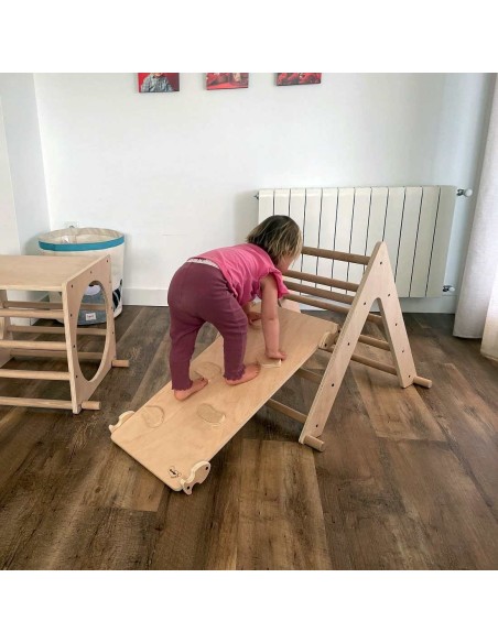 Triángulo + Rampa con presas Pikler